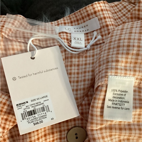 SOLD LAUREN Conrad peplum top Woman’s size XXL 
short sleeve neck Gingham che… - Picture 12 of 16